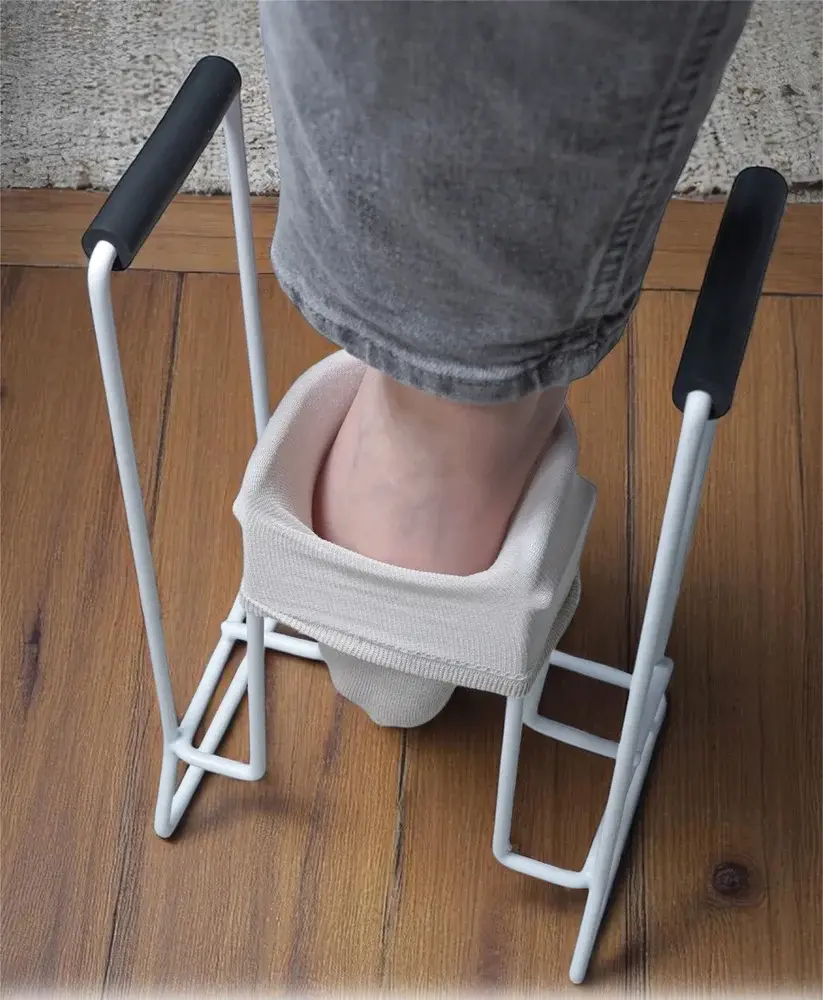 Enfile-chaussettes ergonomique