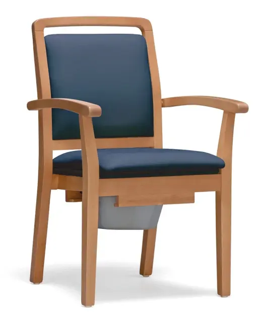 Produit Chaise percée en bois Komod Image