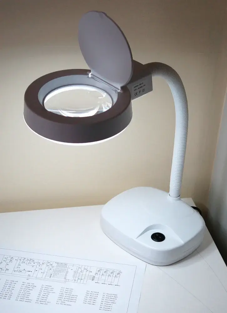 Lampe loupe de bureau