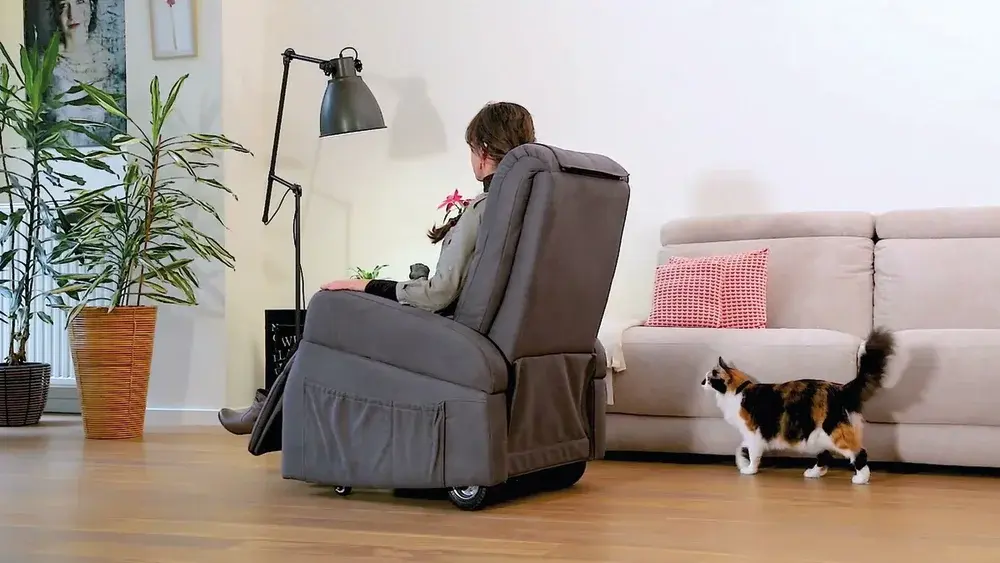 Fauteuil releveur mobile Narvik 2 moteurs sur roues