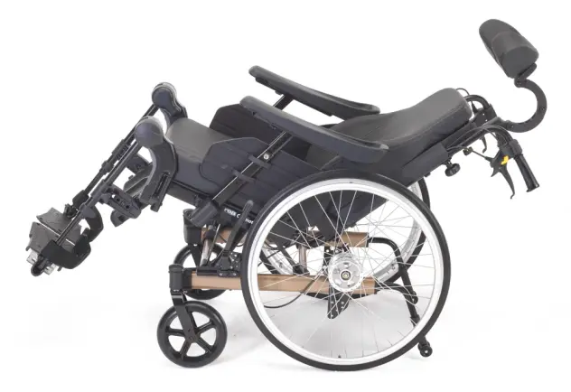 Produit Fauteuil roulant de confort Clematis Pro One S fixe Image